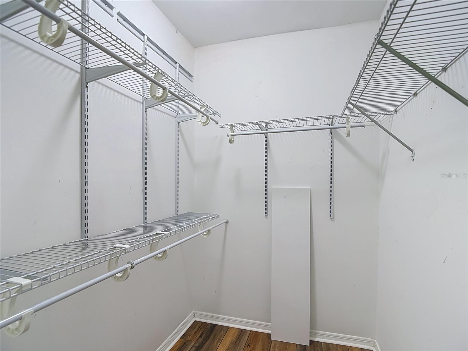 905 BLUEWATER DR — photo 29