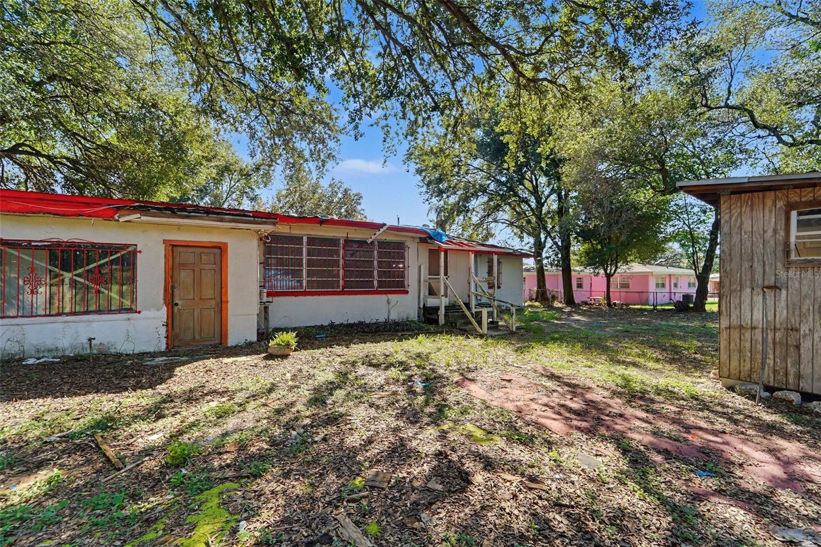 504 E EMILY ST — photo 24