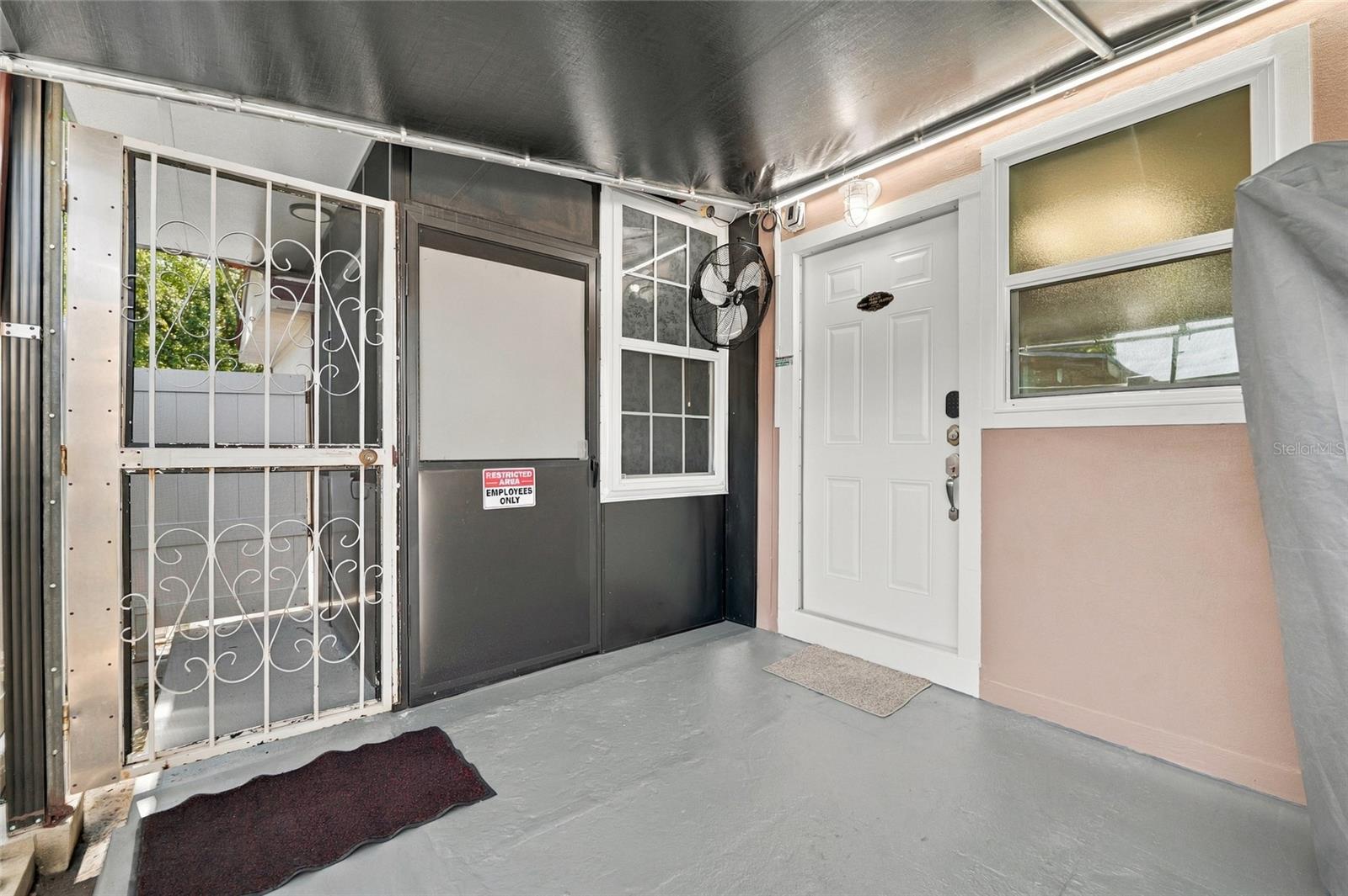 1508 W KNOLLWOOD ST — photo 15