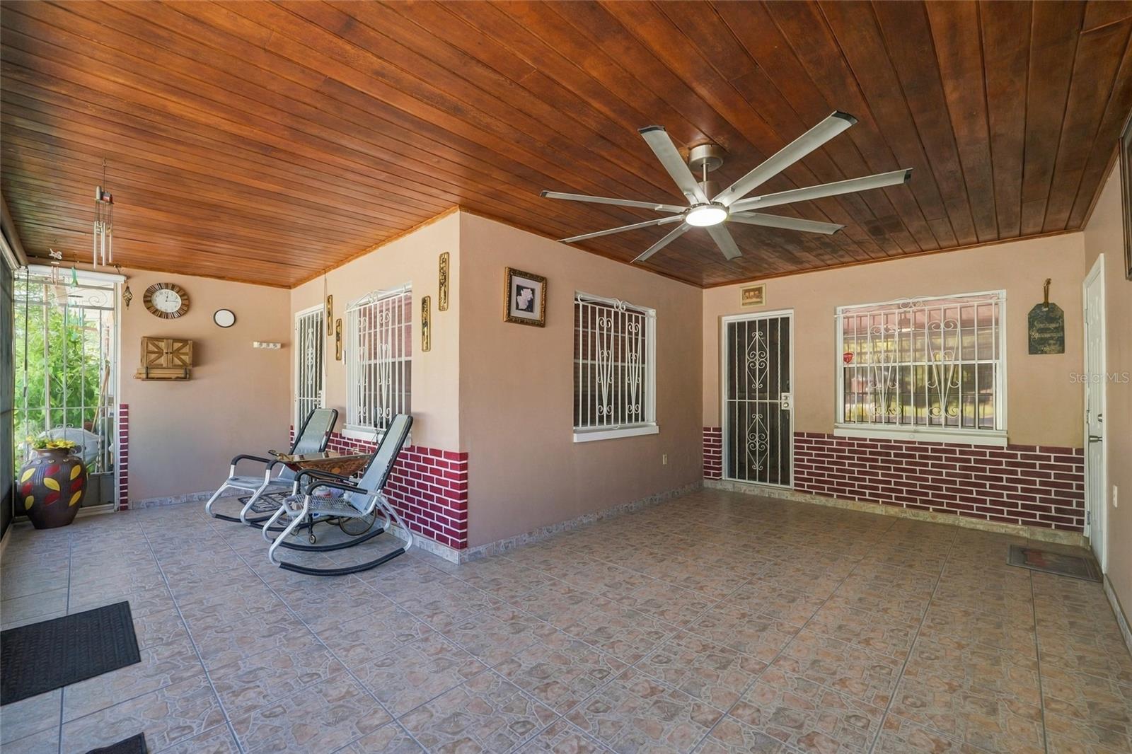 1508 W KNOLLWOOD ST — photo 8