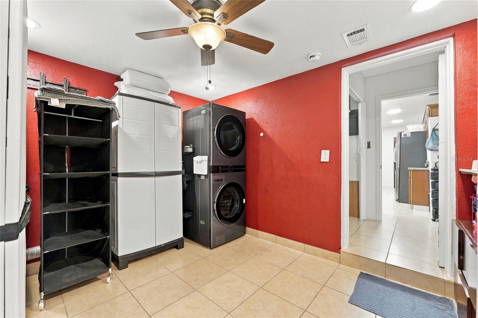 1508 W KNOLLWOOD ST — photo 14