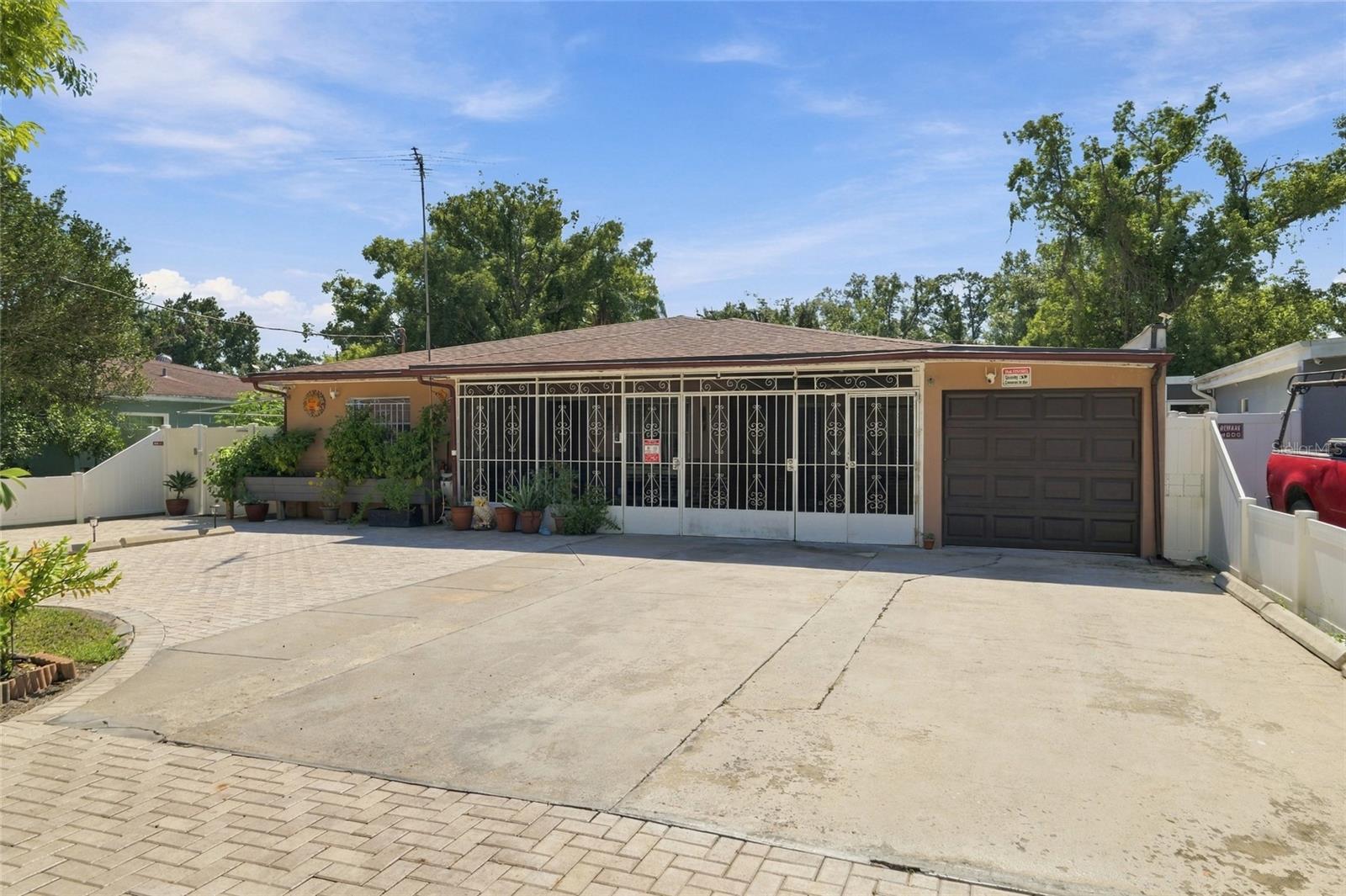 1508 W KNOLLWOOD ST — photo 2