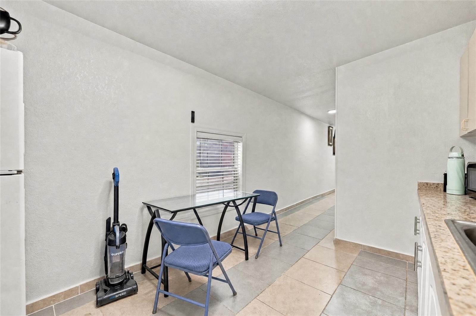 1508 W KNOLLWOOD ST — photo 36