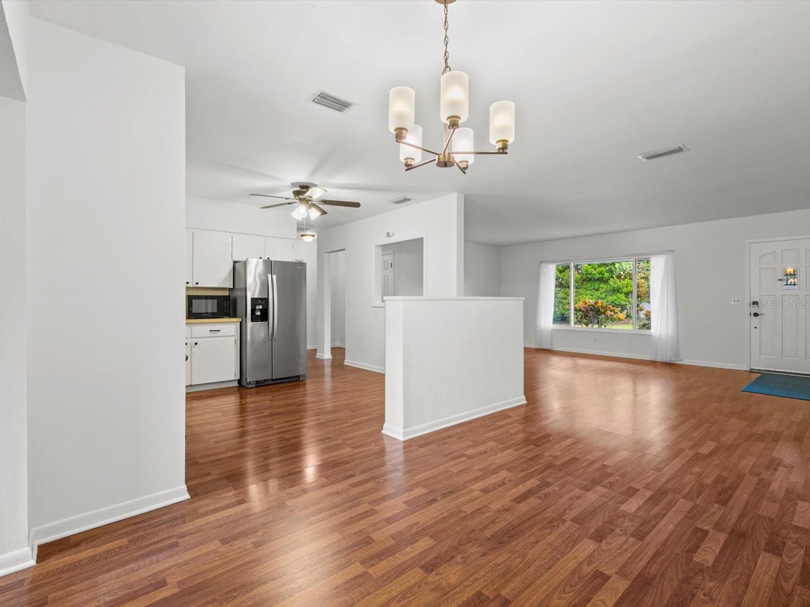 1610 EVERGREEN AVE S — photo 16