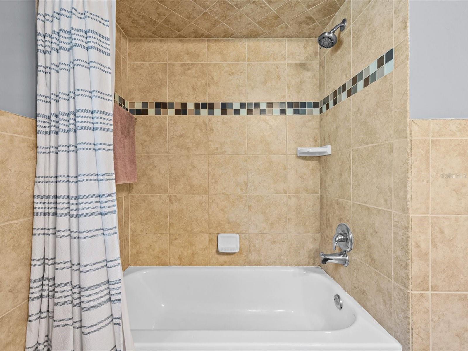 1610 EVERGREEN AVE S — photo 27