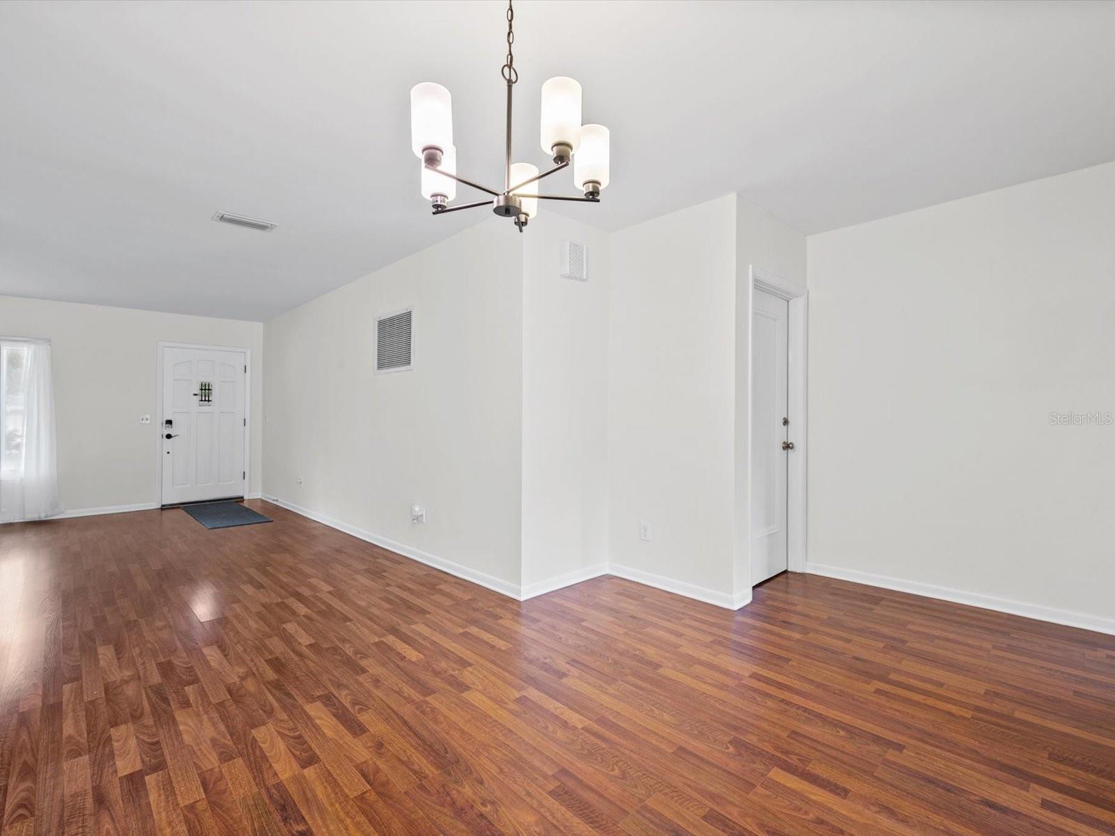 1610 EVERGREEN AVE S — photo 9