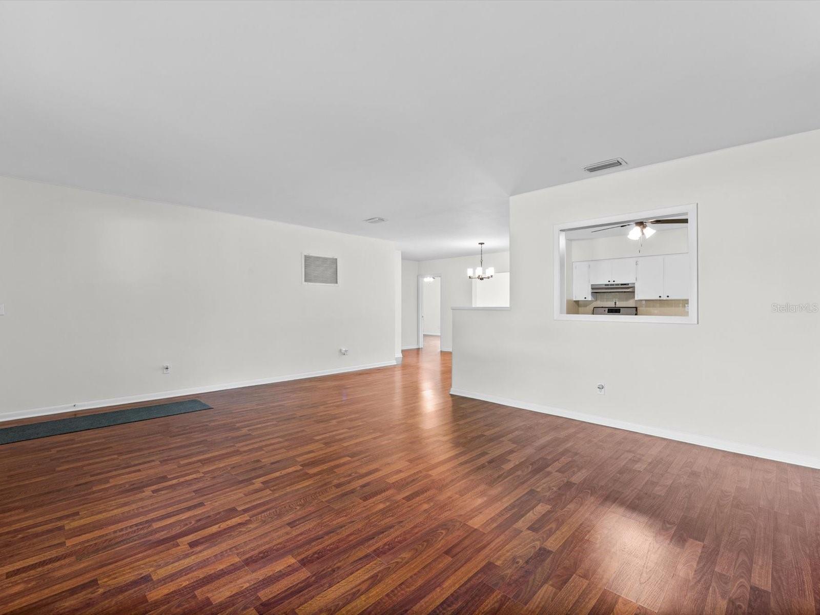 1610 EVERGREEN AVE S — photo 17
