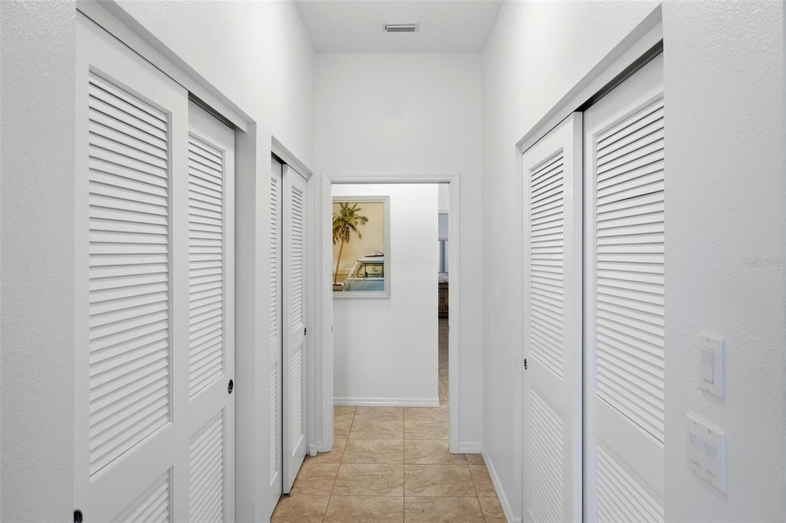 687 LAKESCENE DR — photo 27