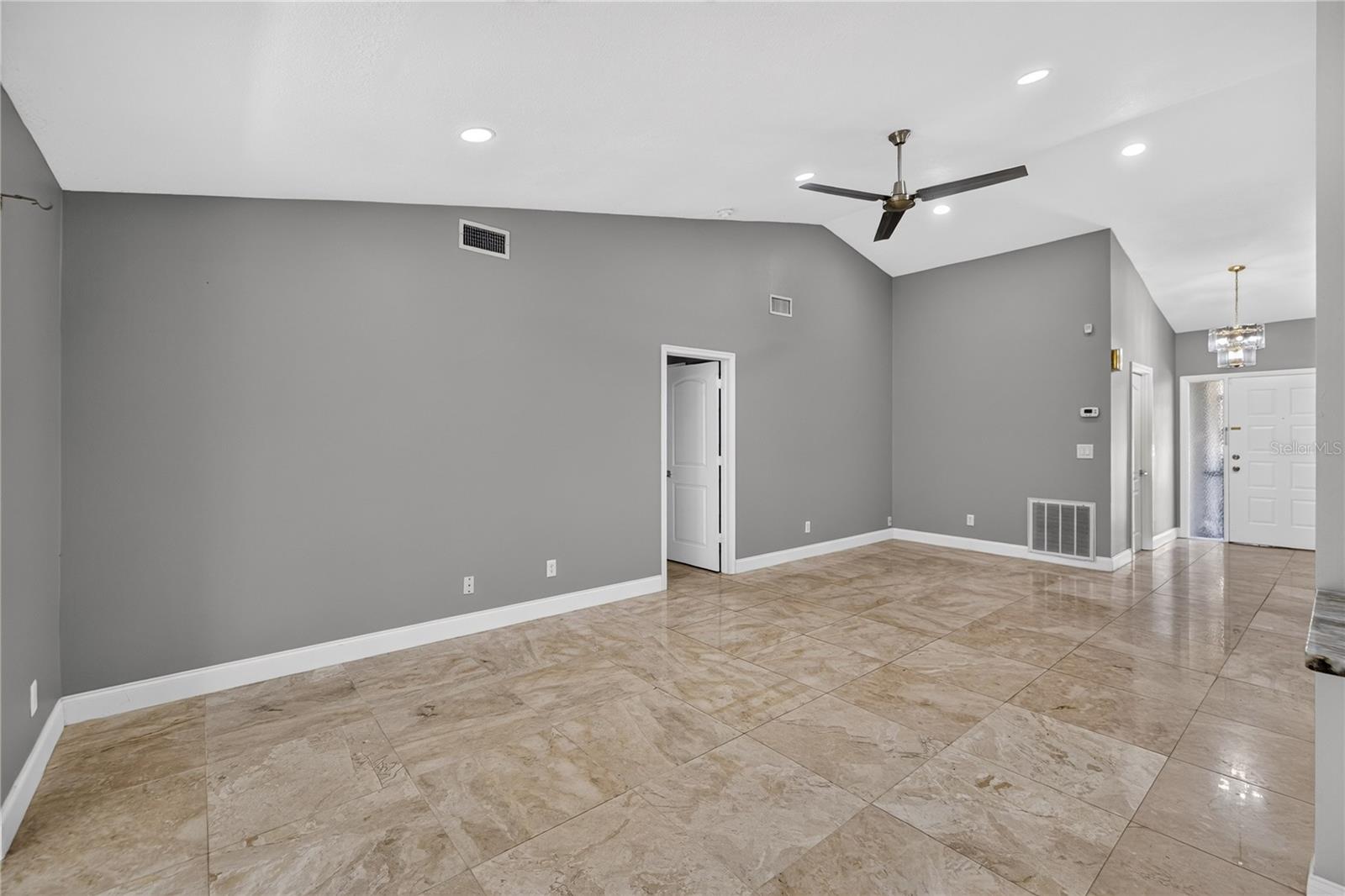4004 SHORESIDE CIR — photo 6