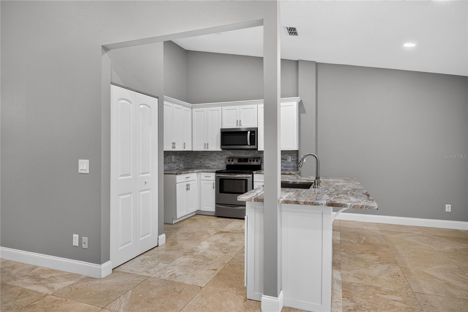 4004 SHORESIDE CIR — photo 7