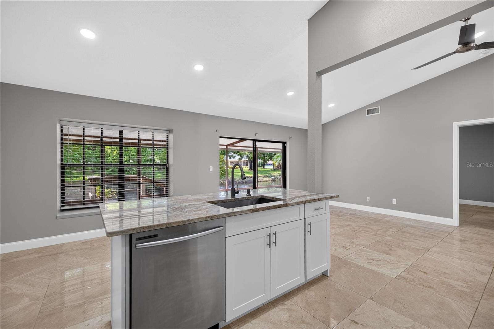 4004 SHORESIDE CIR — photo 10