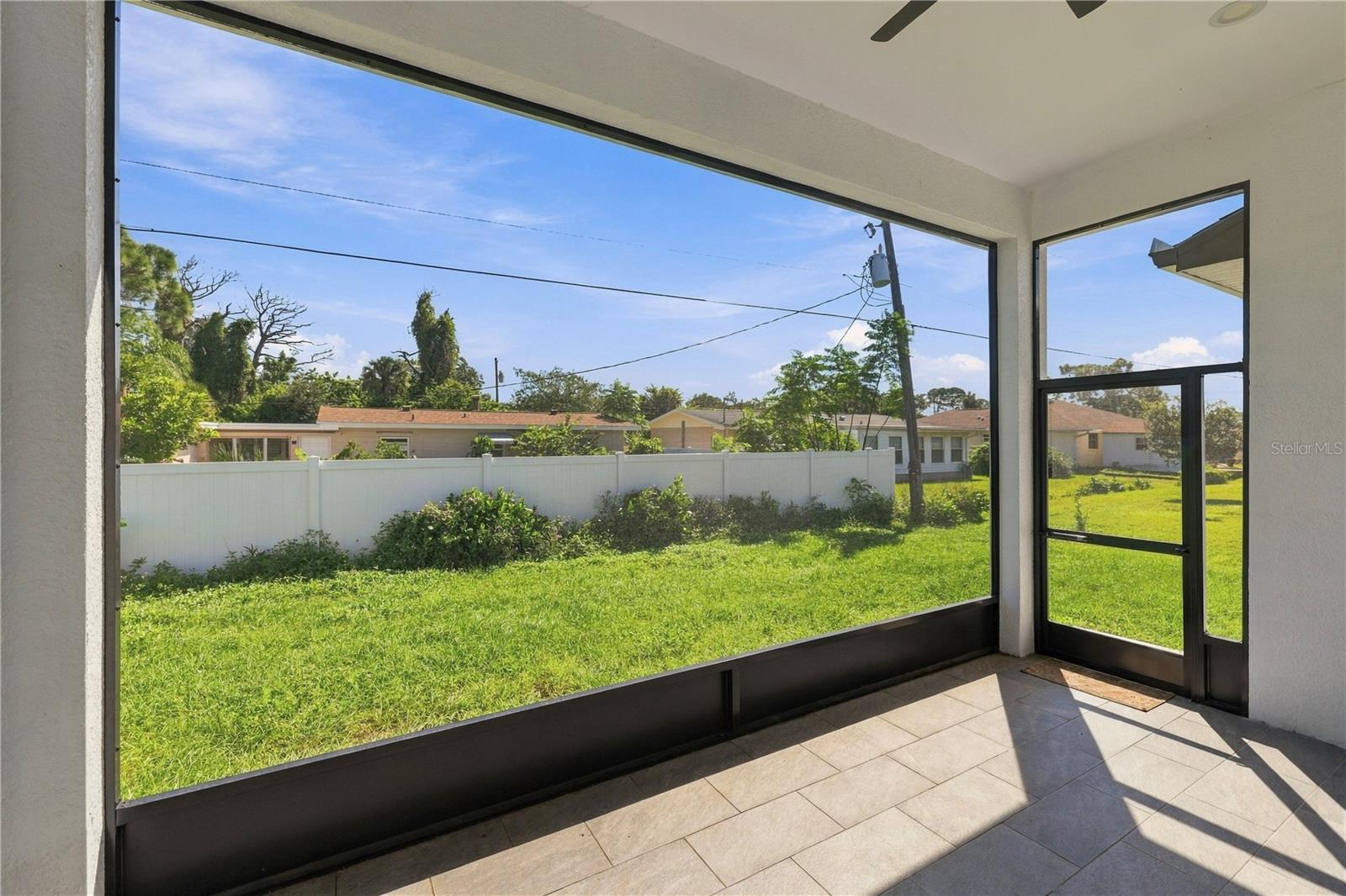 387 VENETIA AVE — photo 16