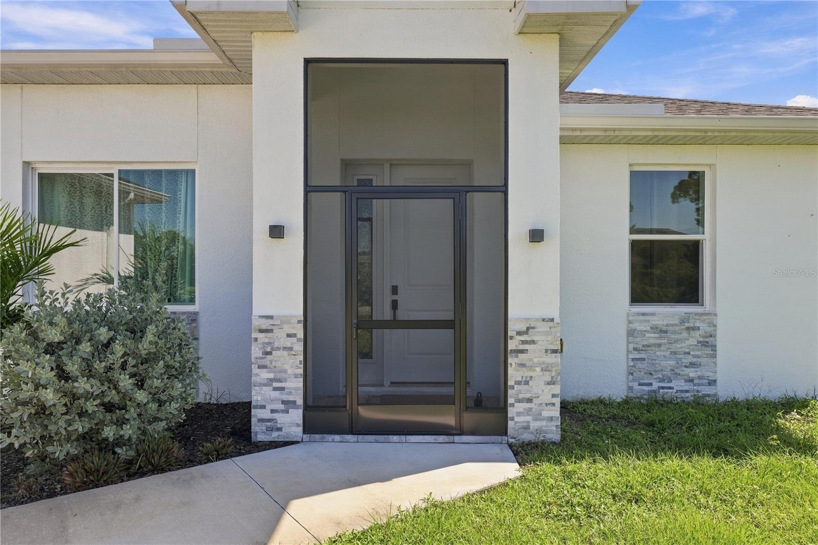 387 VENETIA AVE — photo 30