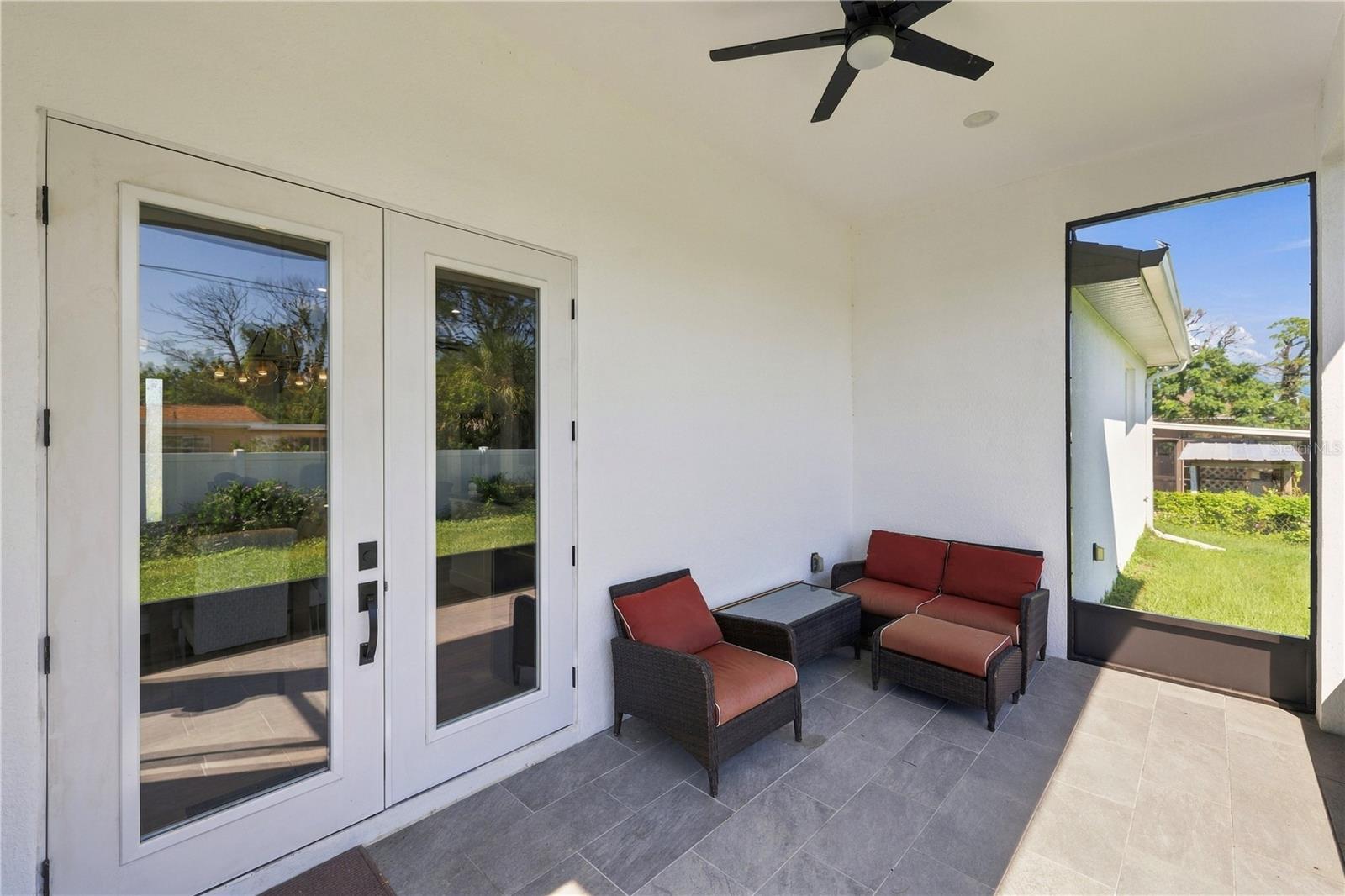 387 VENETIA AVE — photo 15