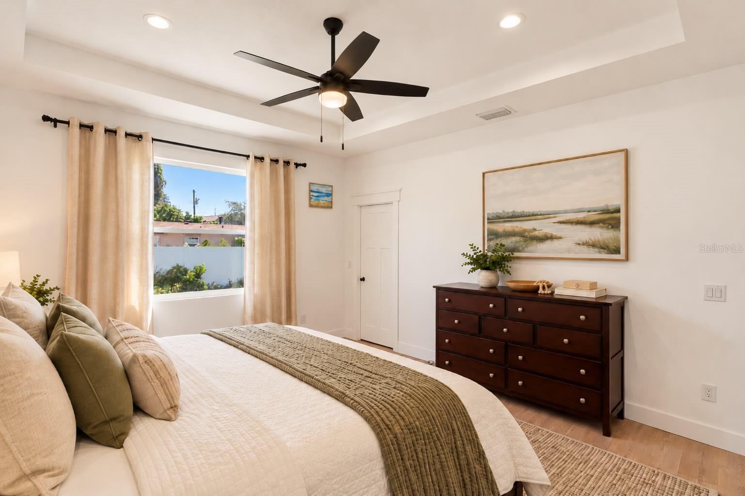 387 VENETIA AVE — photo 18