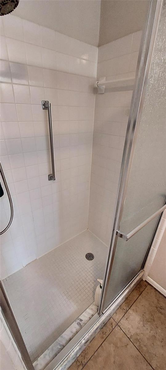 906 BLUEWATER DR — photo 22