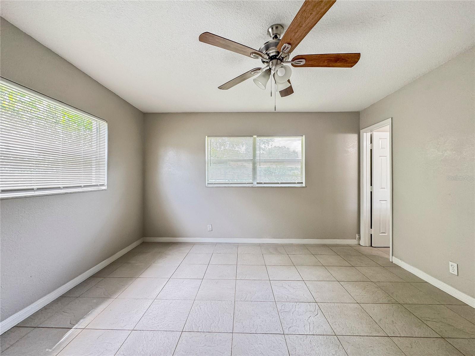 4407 POMPANO DR — photo 12