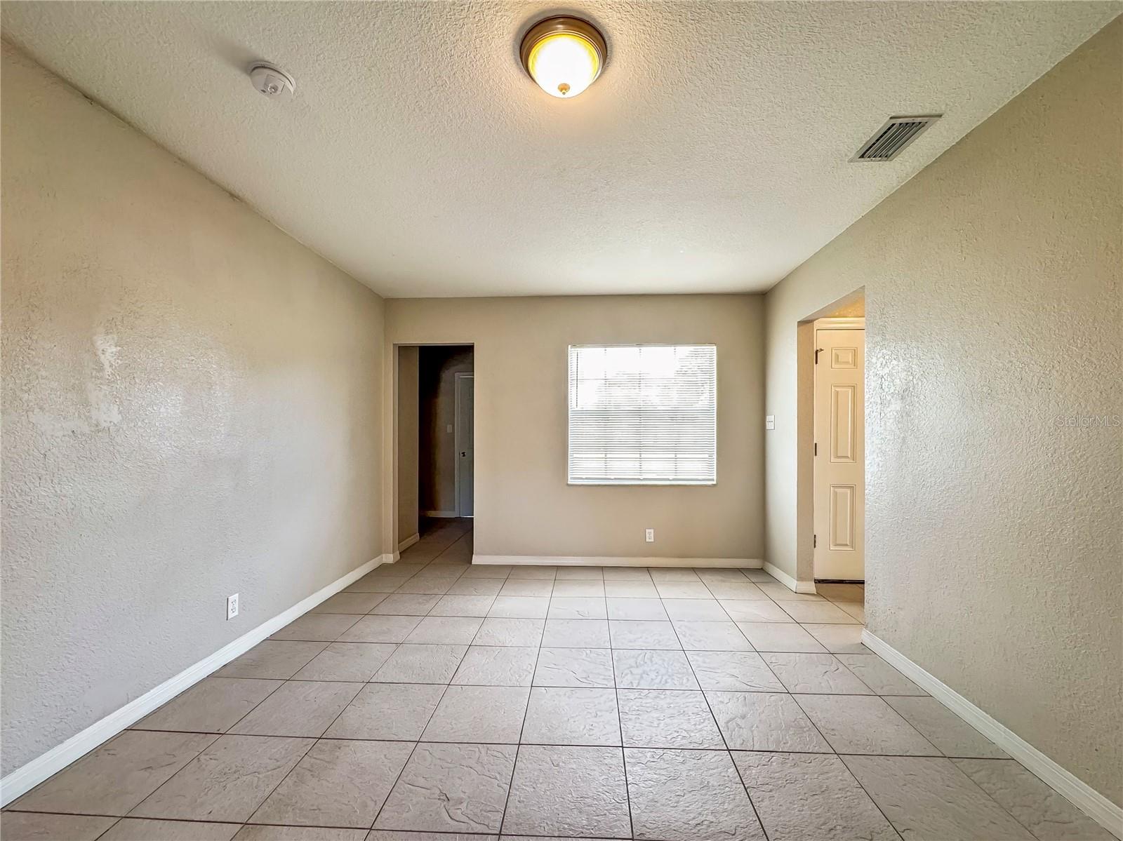 4407 POMPANO DR — photo 3
