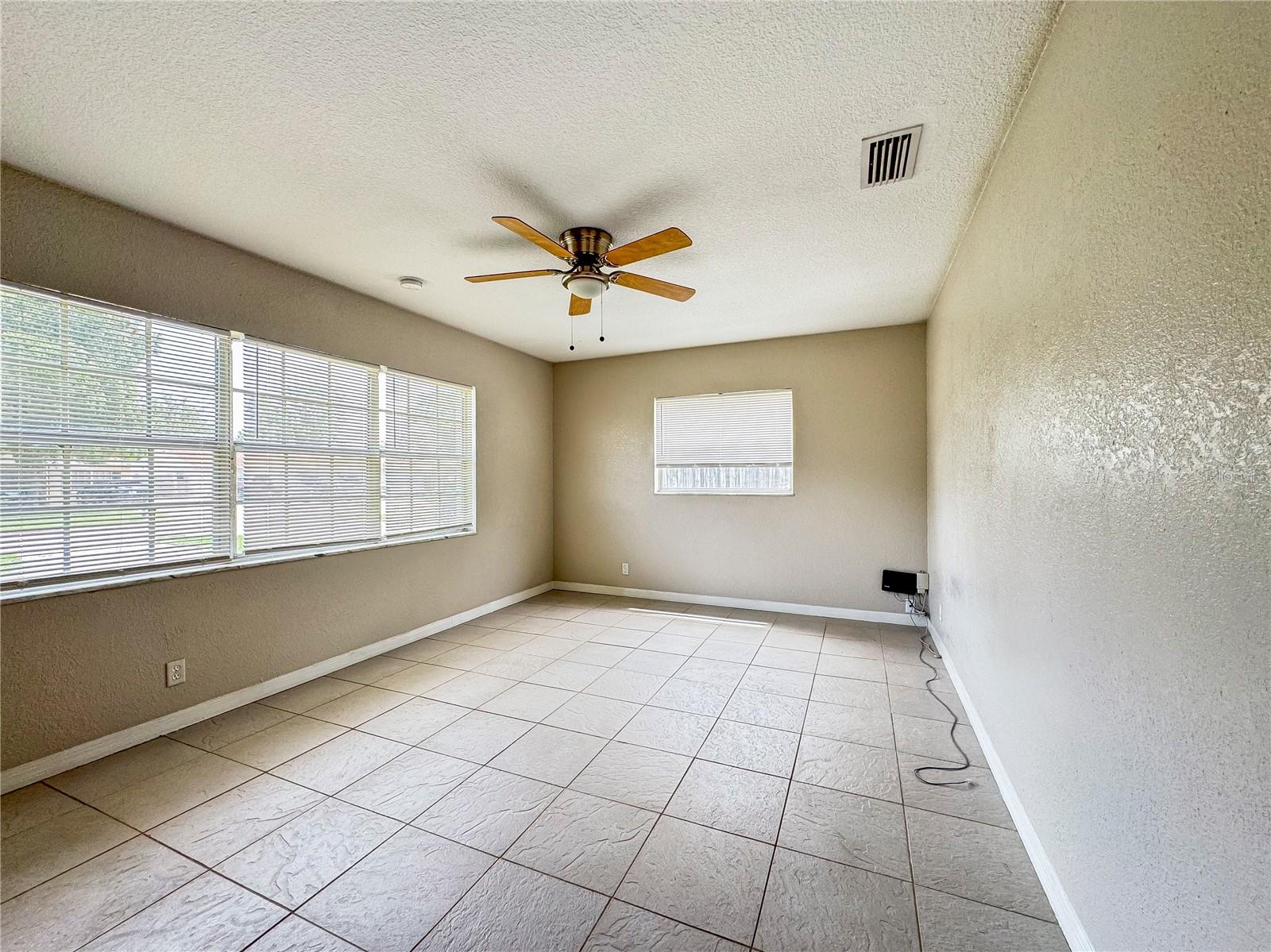 4407 POMPANO DR — photo 9