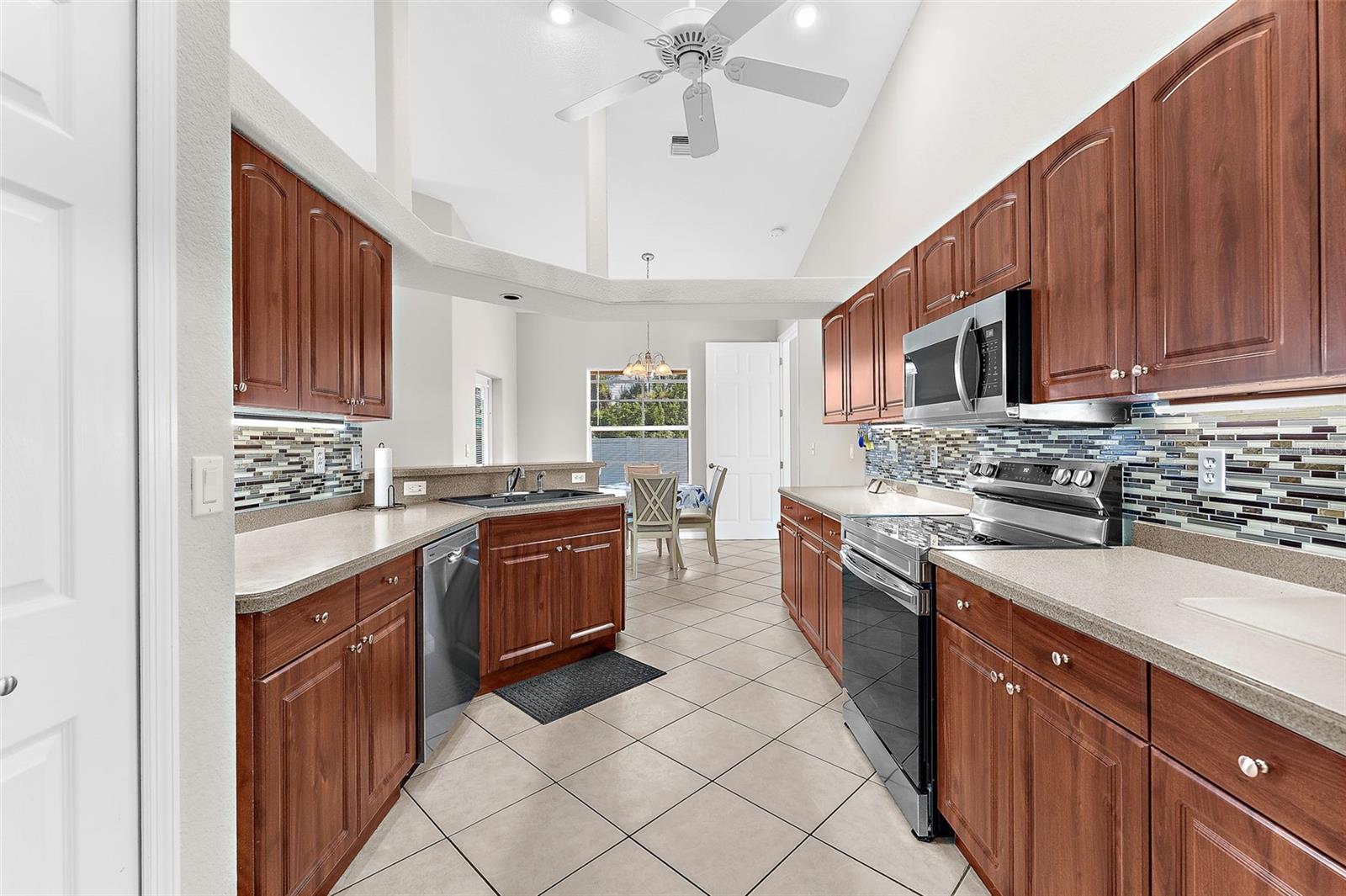 2595 ROLLING RD — photo 19