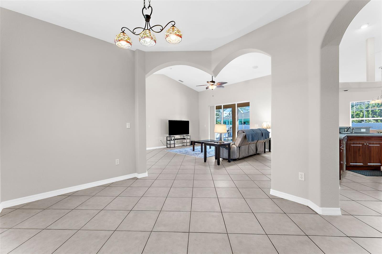 2595 ROLLING RD — photo 15