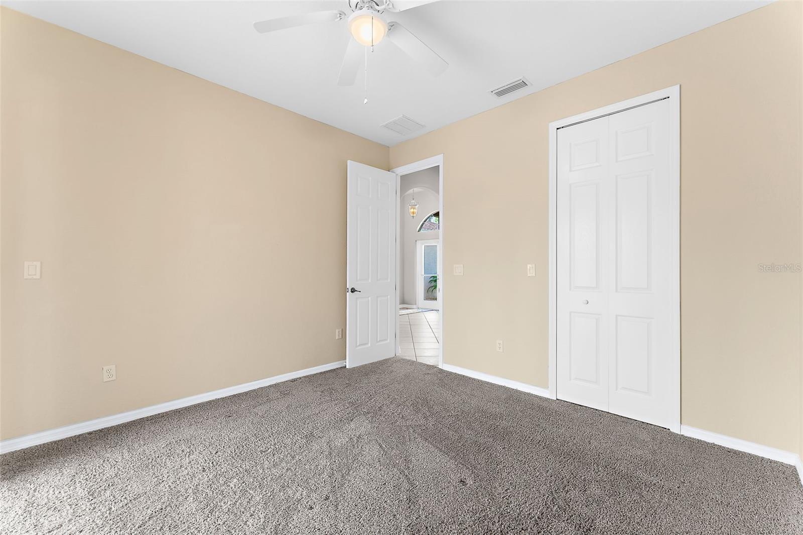 2595 ROLLING RD — photo 31