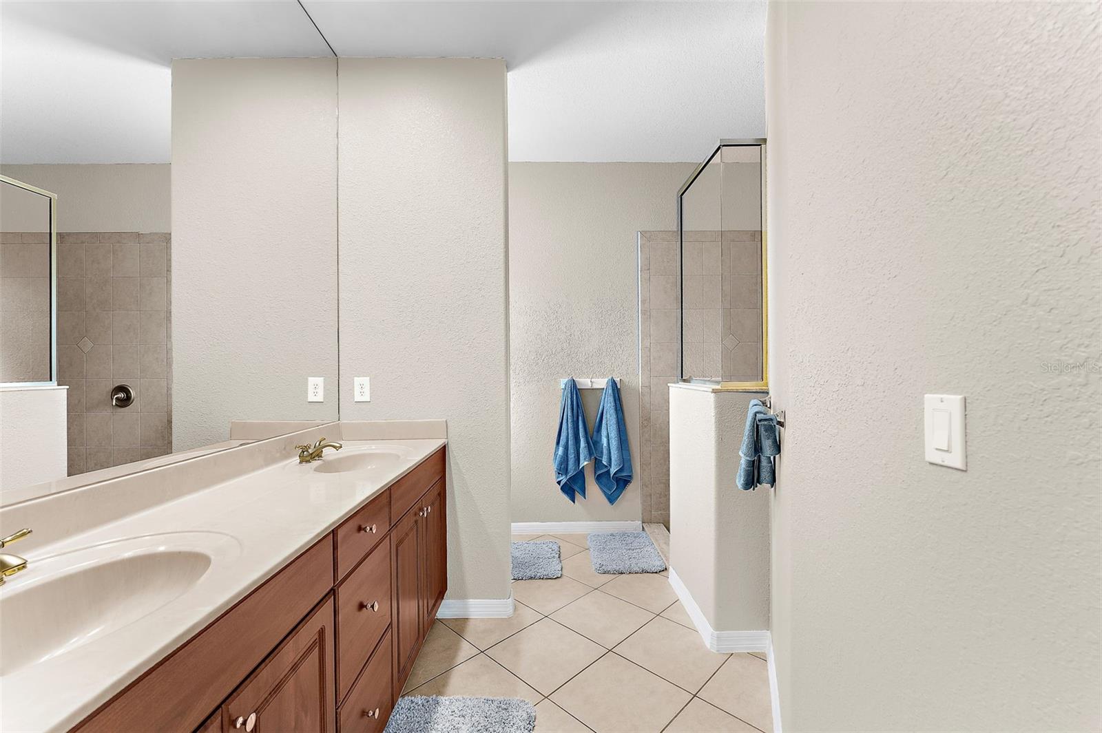 2595 ROLLING RD — photo 24