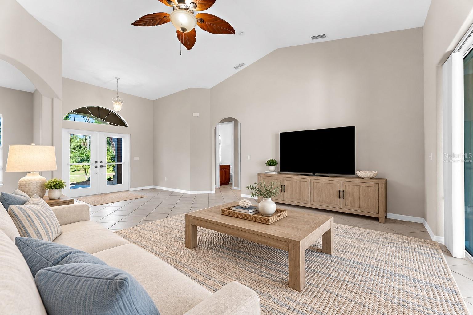 2595 ROLLING RD — photo 11