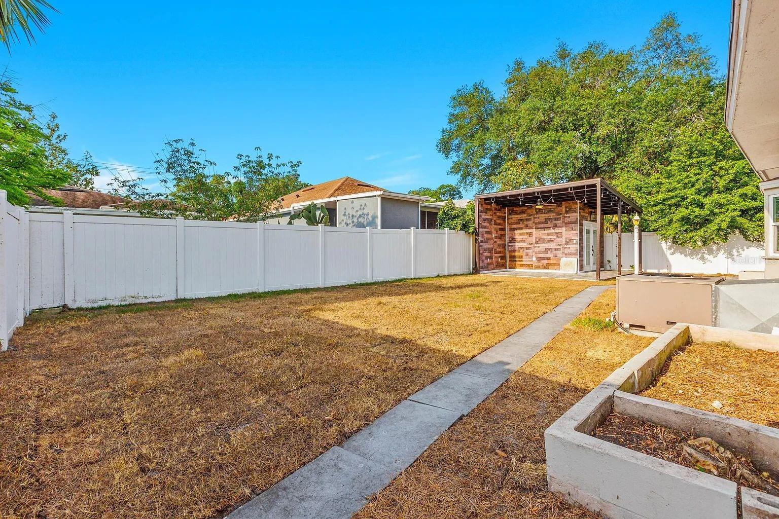 2614 W HENRY AVE — photo 2