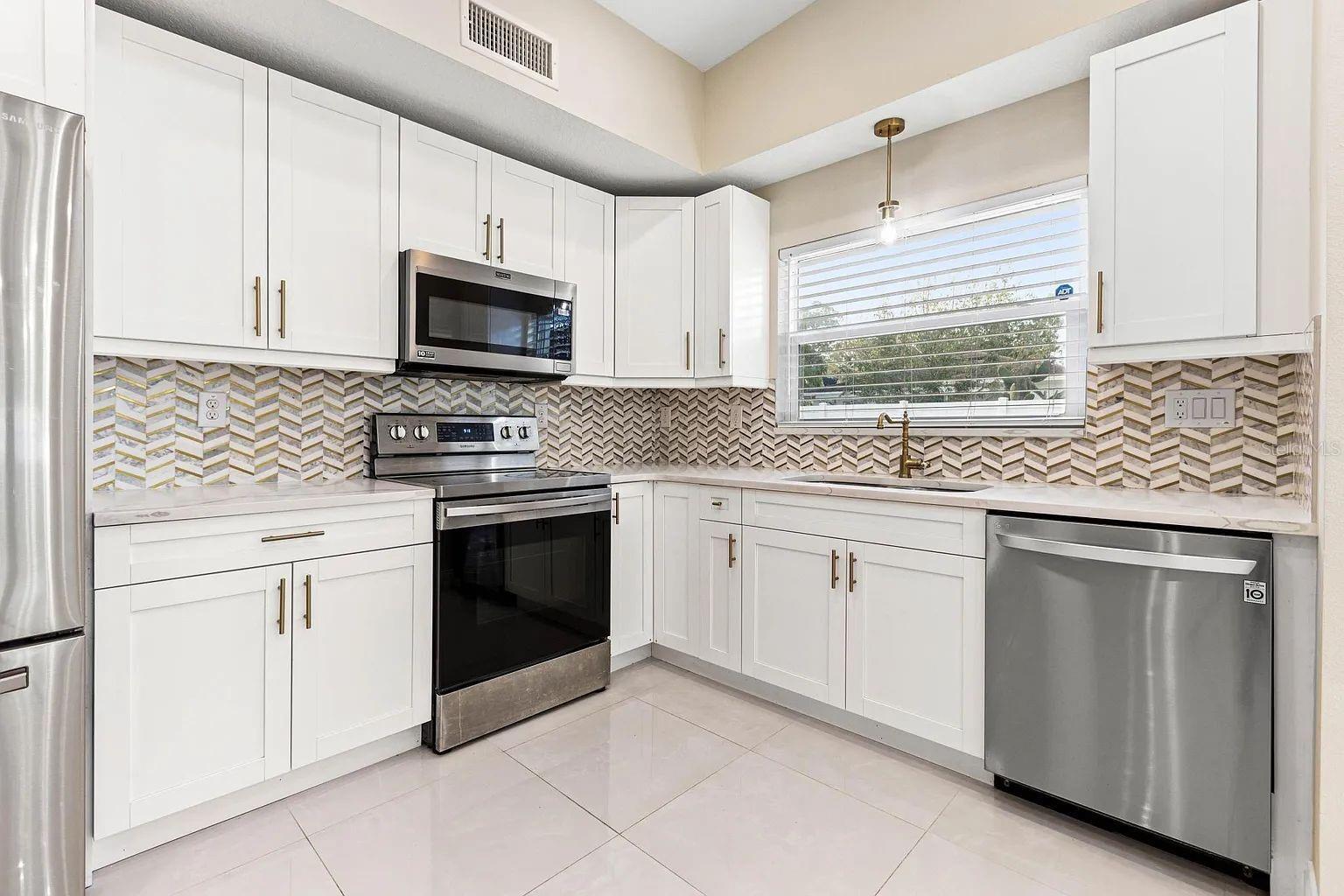 2614 W HENRY AVE — photo 5