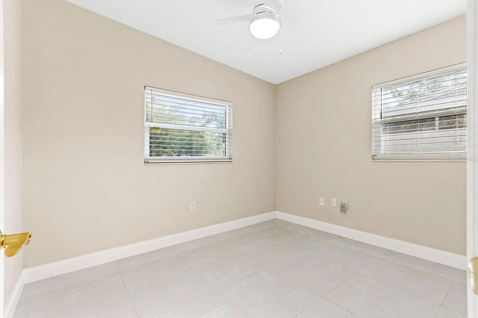 2614 W HENRY AVE — photo 13