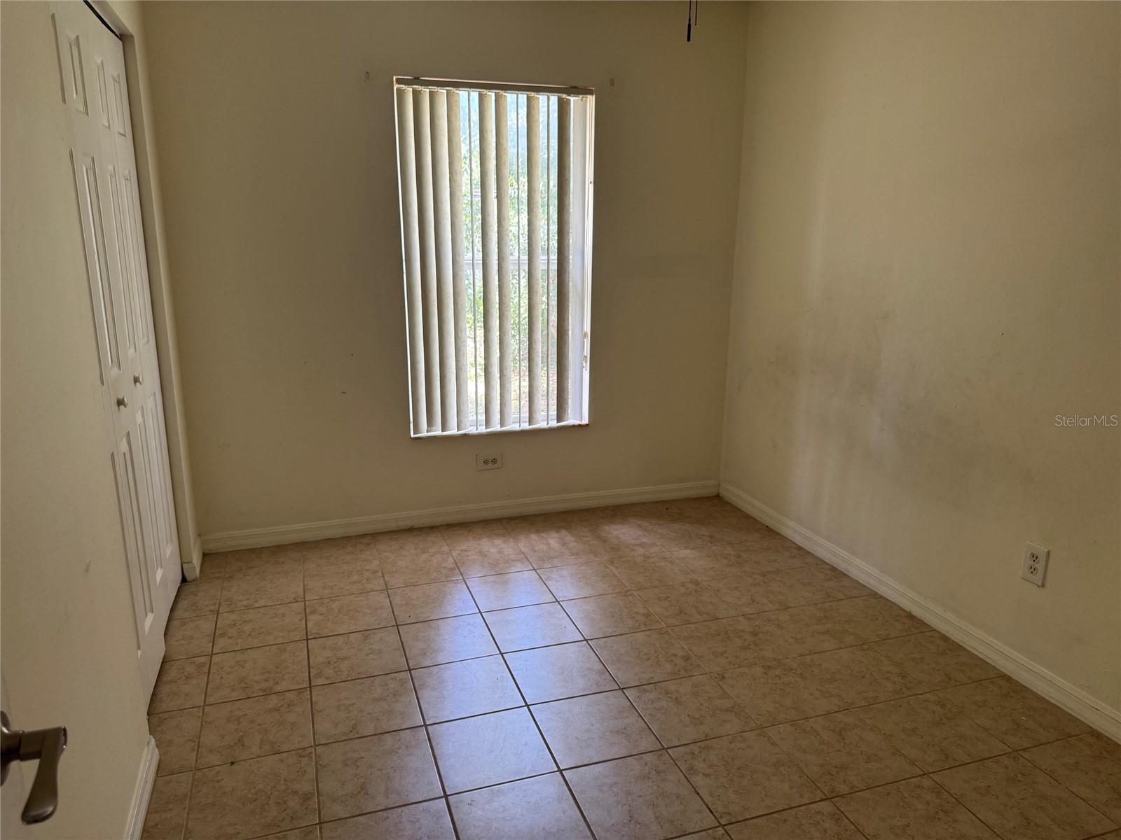 2609 E EMMA ST — photo 12