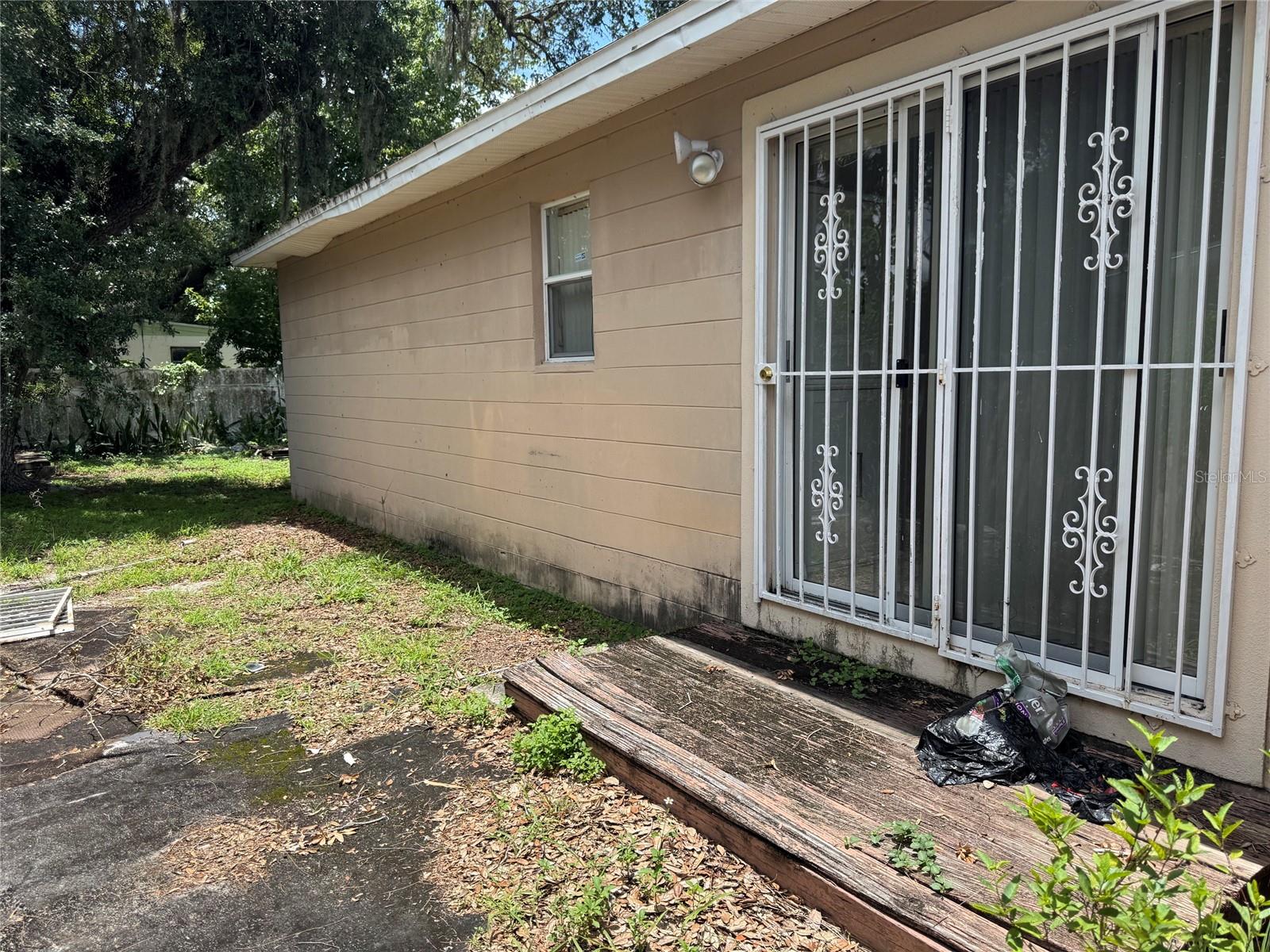 2609 E EMMA ST — photo 15
