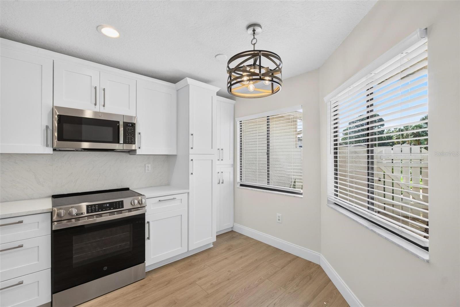 456 LAKEVIEW DR #5 — photo 5