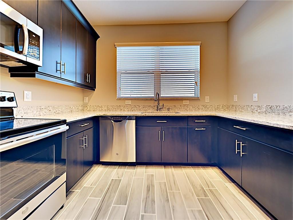 30057 SOUTHWELL LN — photo 2