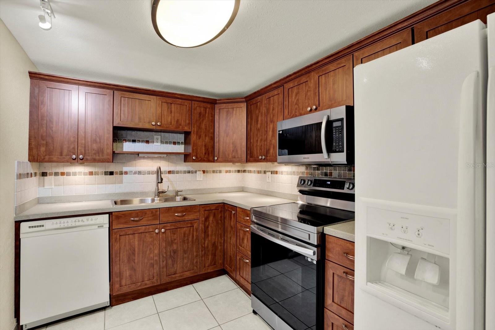 10216 REGAL DR #404 — photo 9