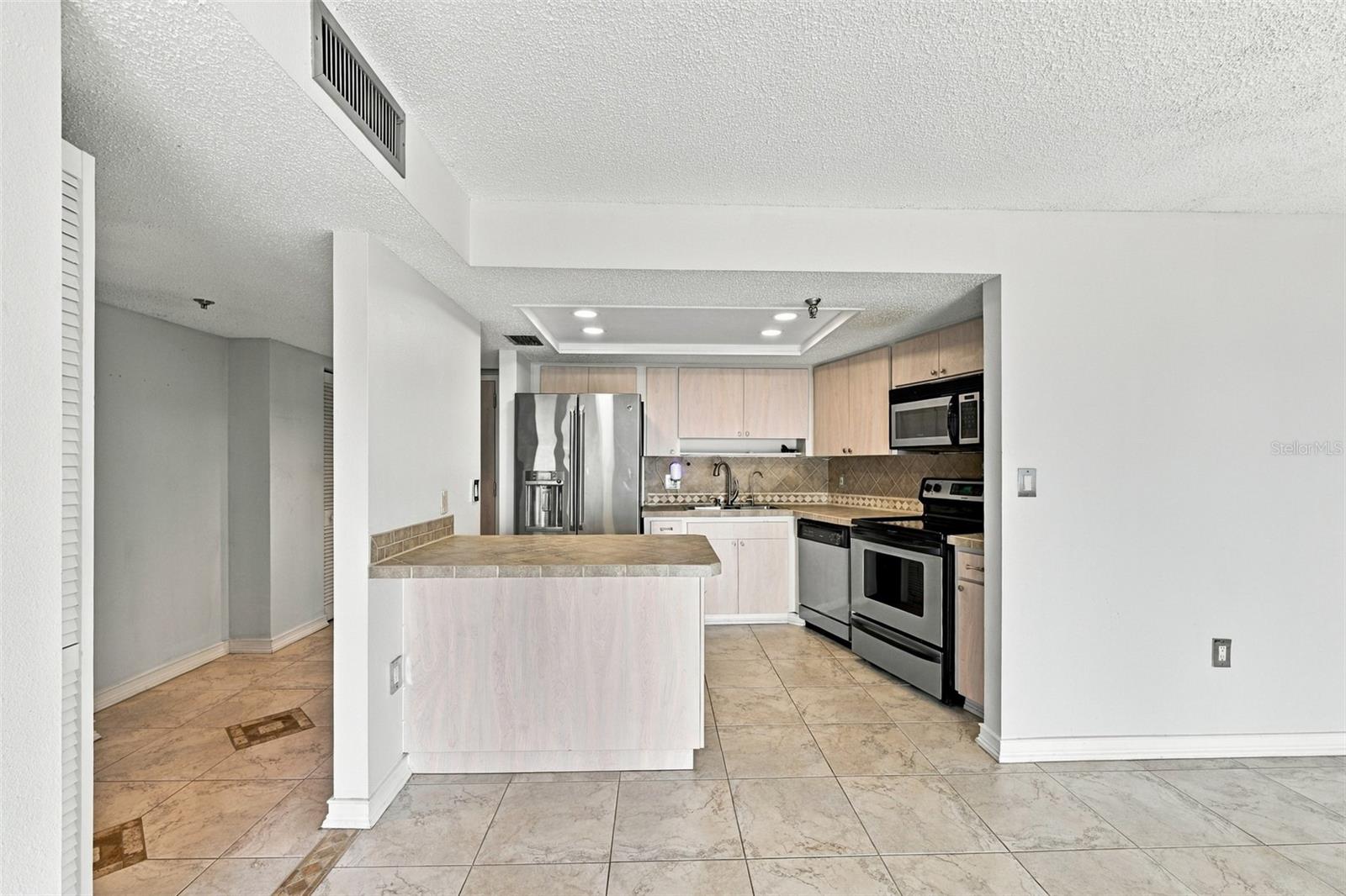 7430 SUNSHINE SKYWAY LN S #505 — photo 9