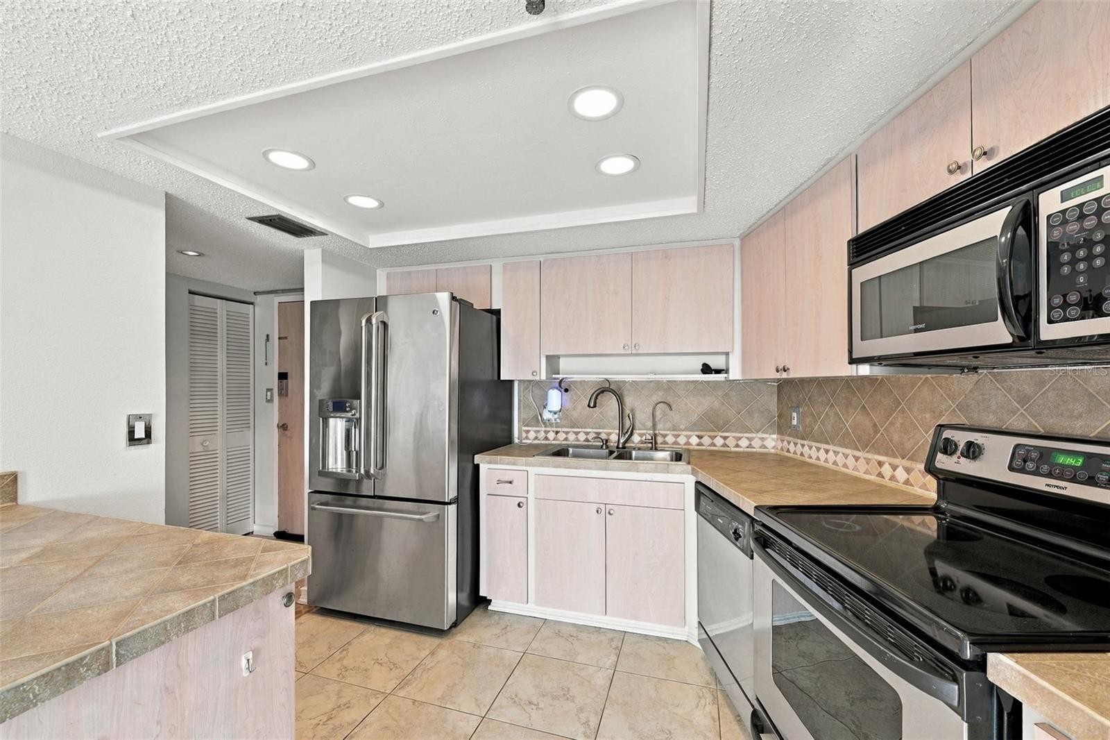 7430 SUNSHINE SKYWAY LN S #505 — photo 6