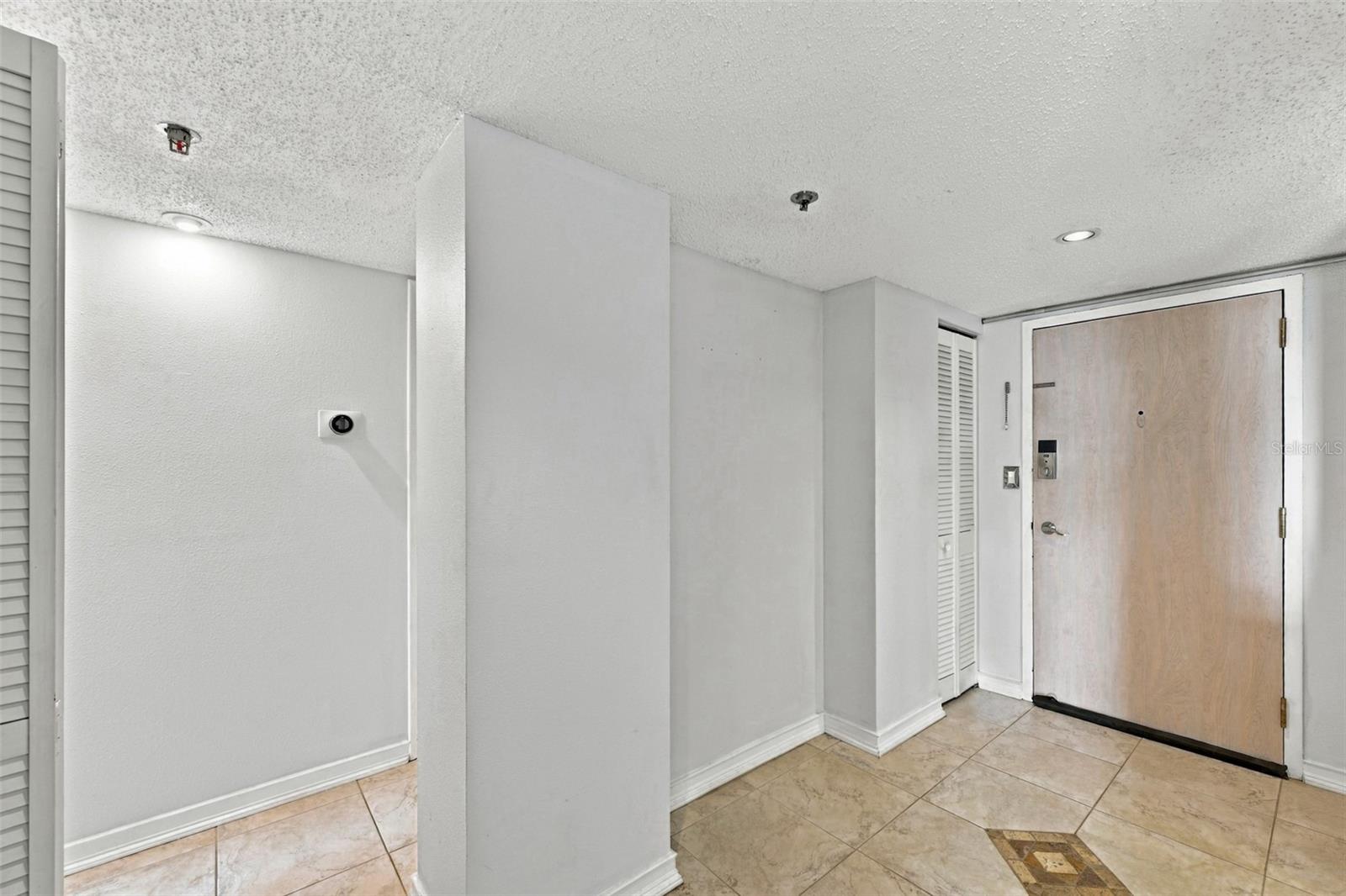 7430 SUNSHINE SKYWAY LN S #505 — photo 3