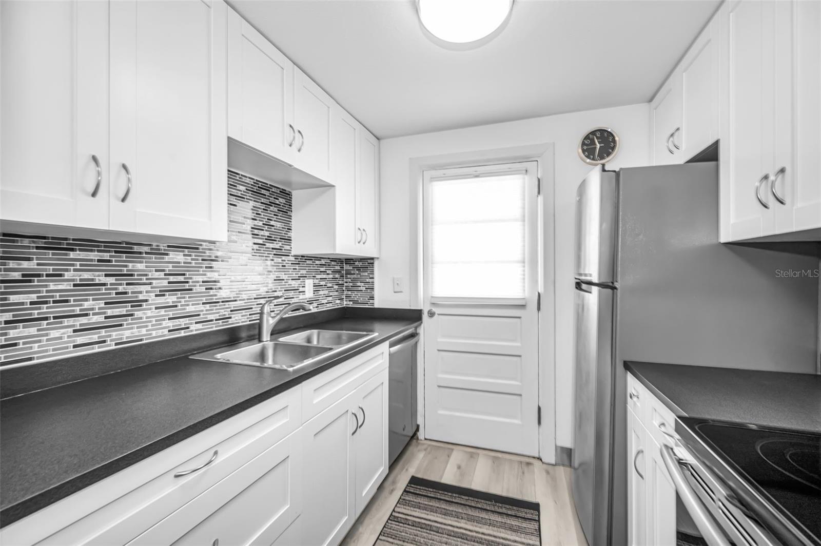 2 N FERNWOOD AVE #25 — photo 13