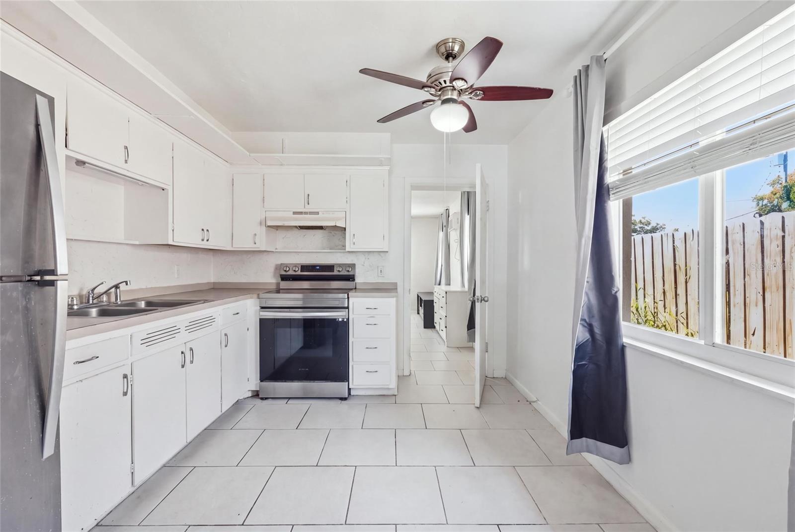 2418 51ST AVENUE DR W — photo 16