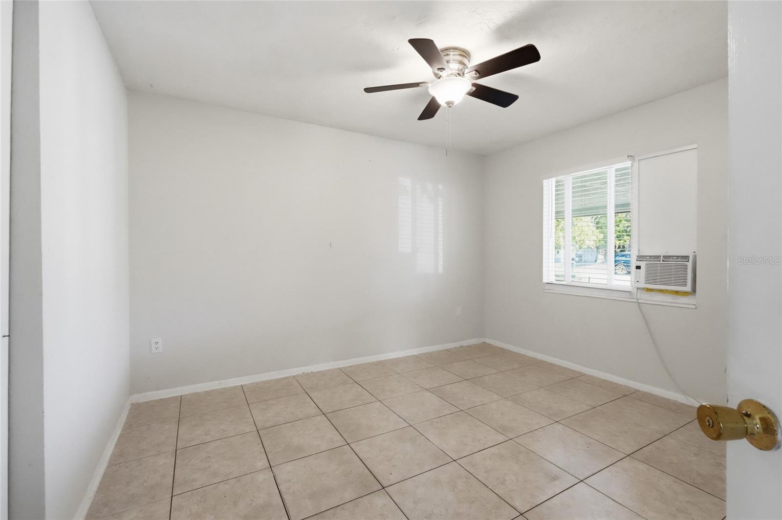 2418 51ST AVENUE DR W — photo 44