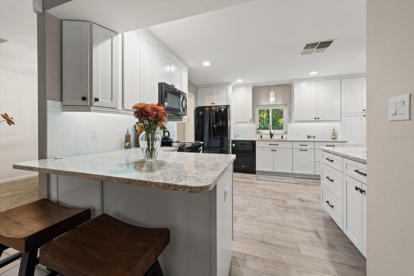 1652 HOBBIT RD — photo 15