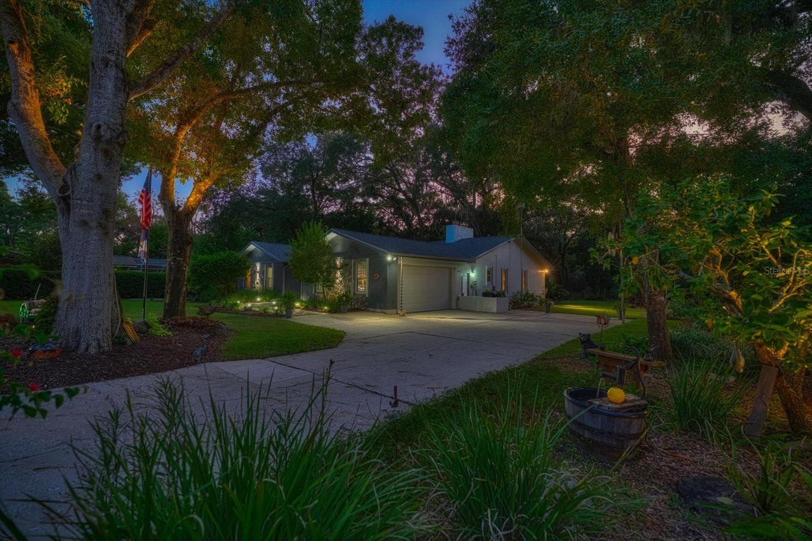 1652 HOBBIT RD — photo 46