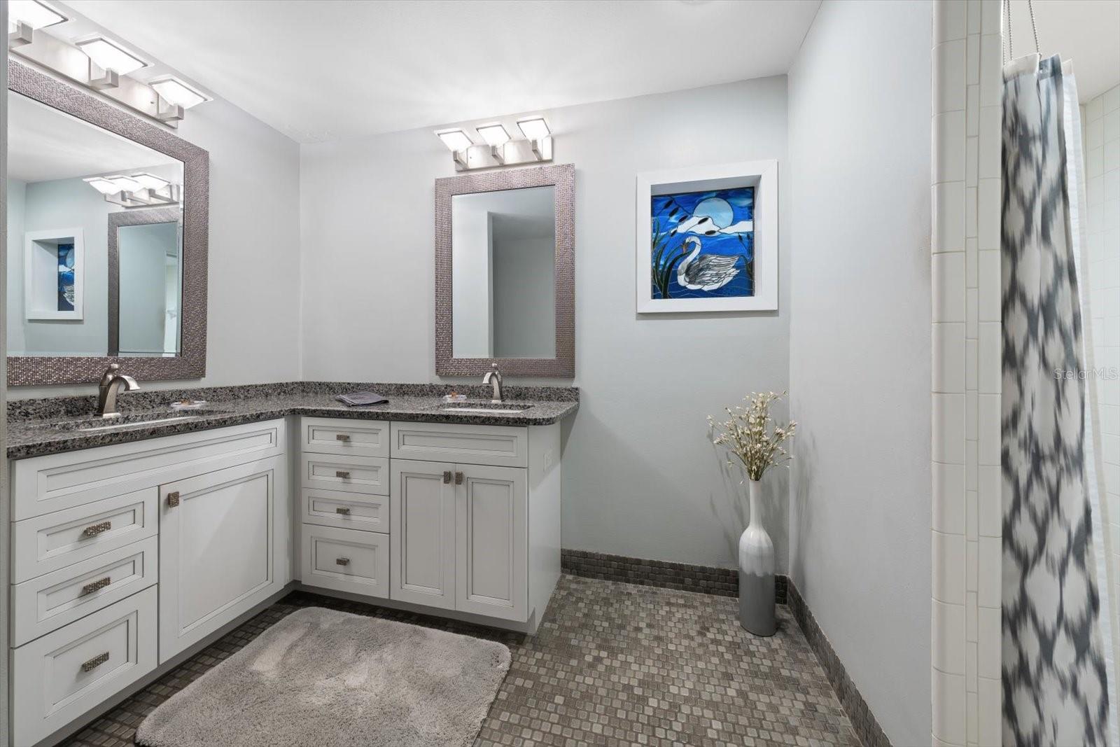 1652 HOBBIT RD — photo 31