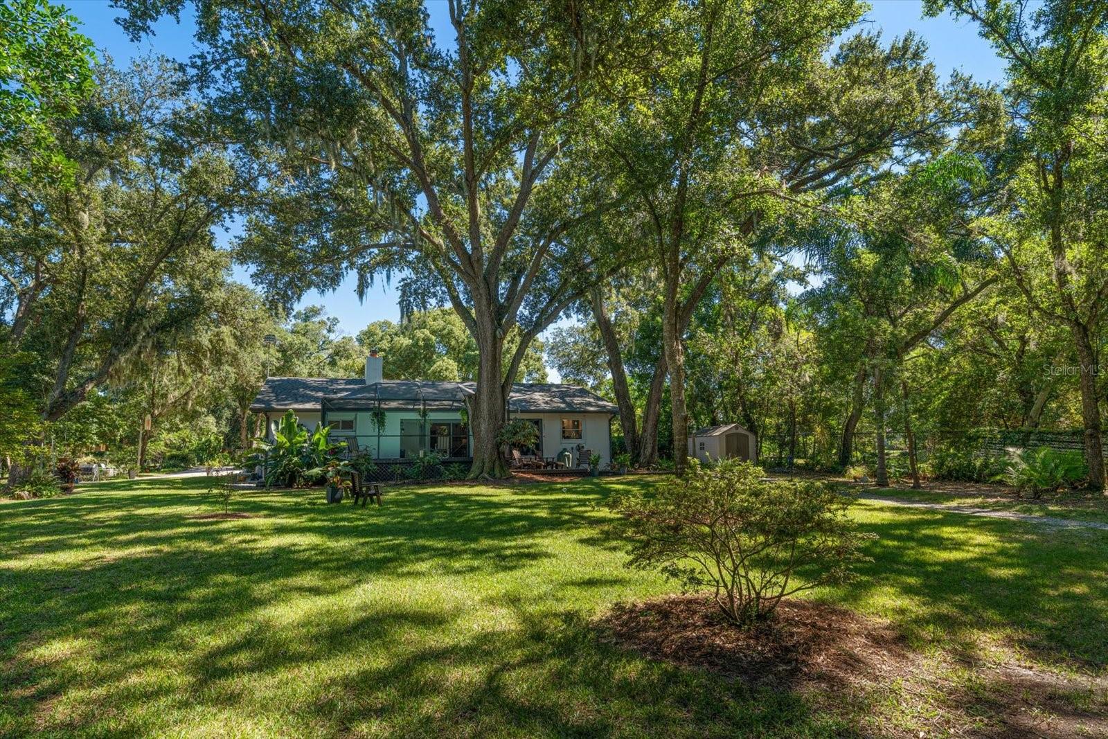 1652 HOBBIT RD — photo 37