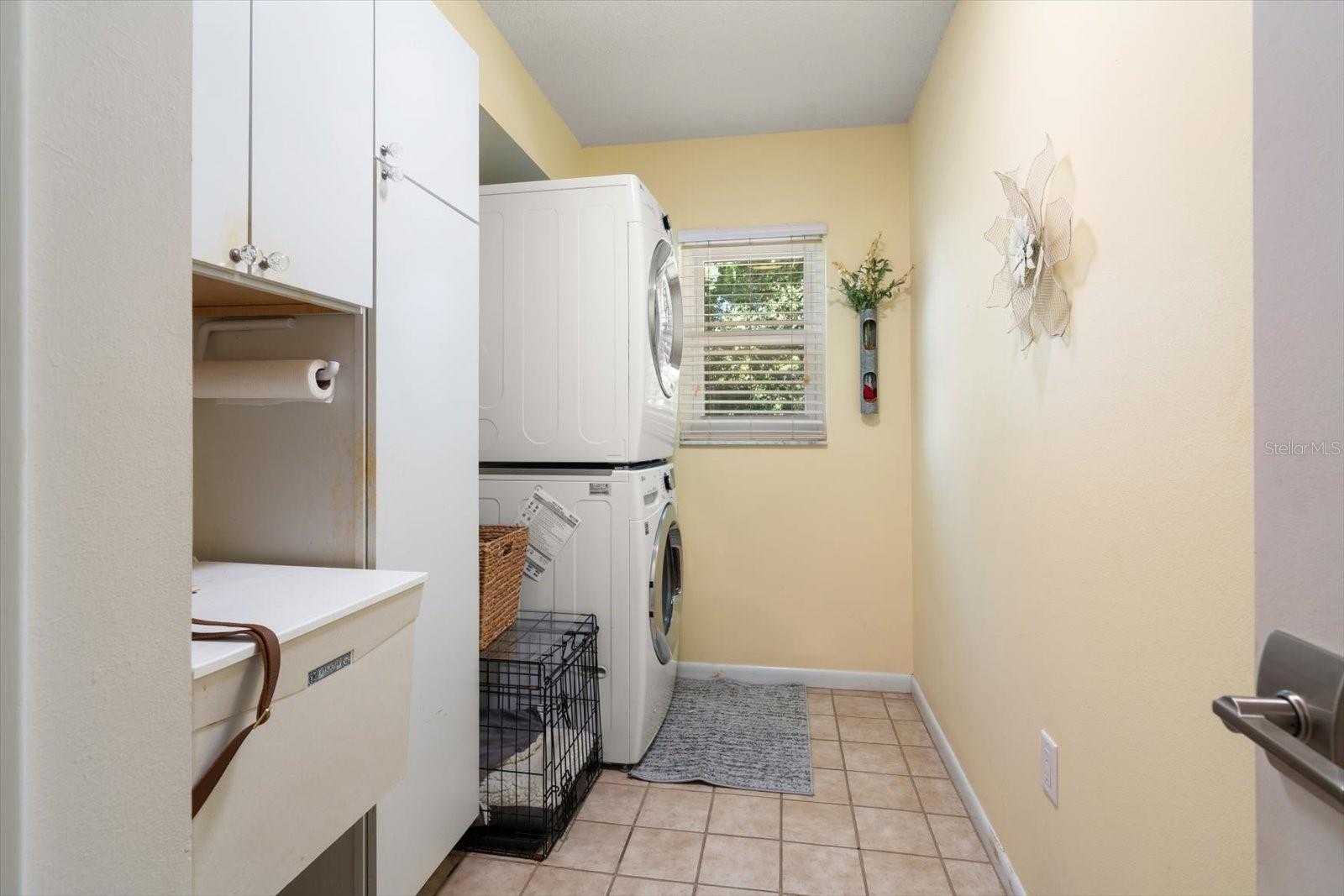 1652 HOBBIT RD — photo 32