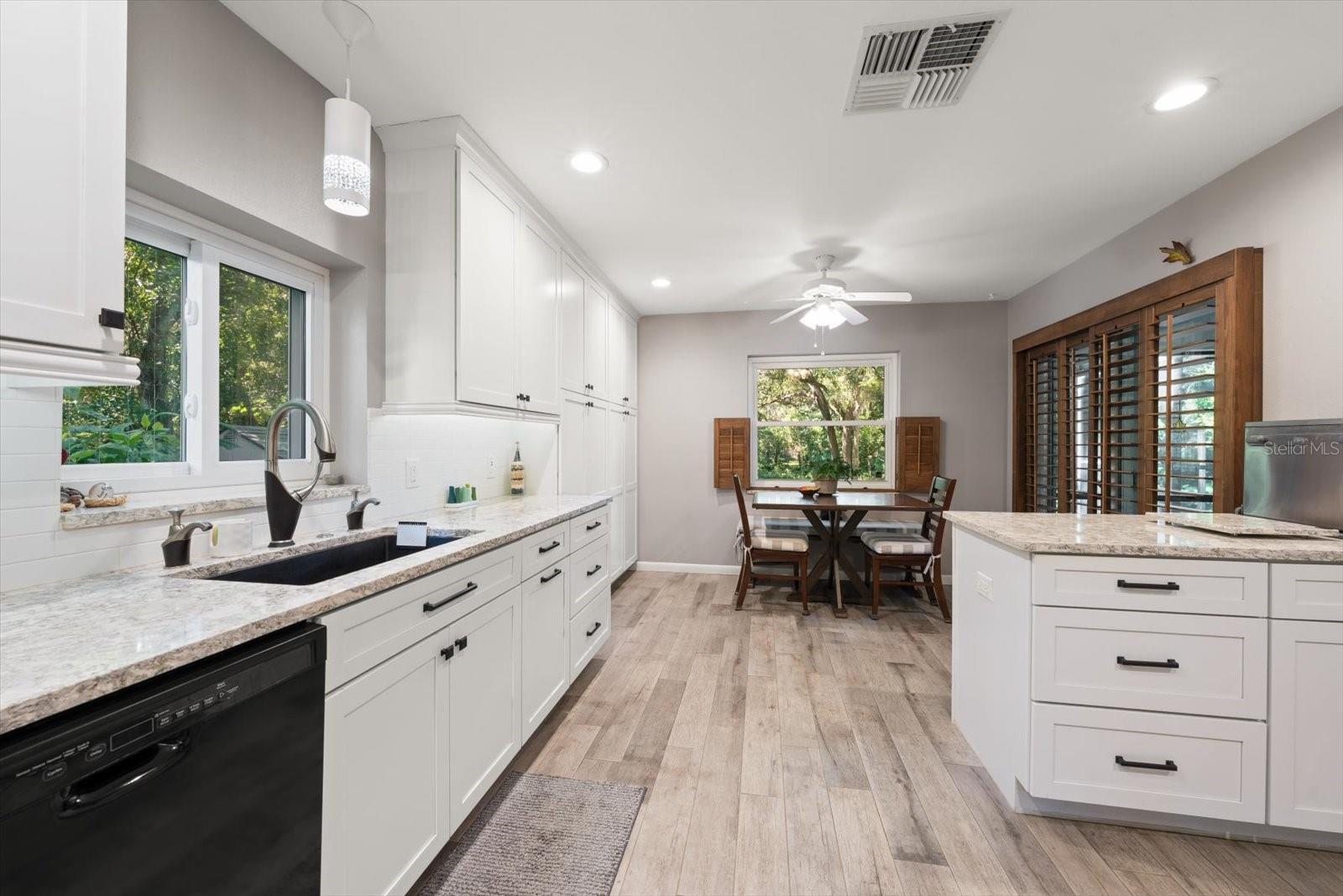 1652 HOBBIT RD — photo 17