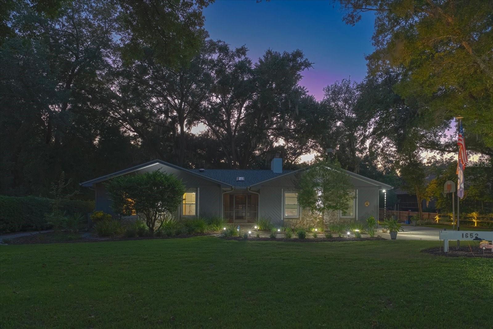 1652 HOBBIT RD — photo 40