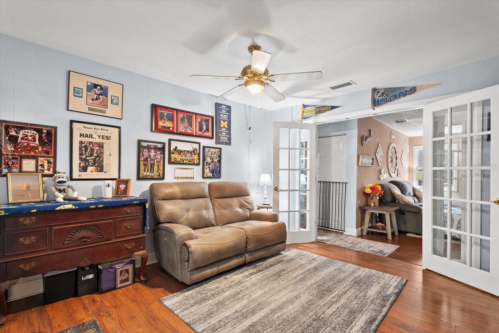 2212 CLARK AVE — photo 11